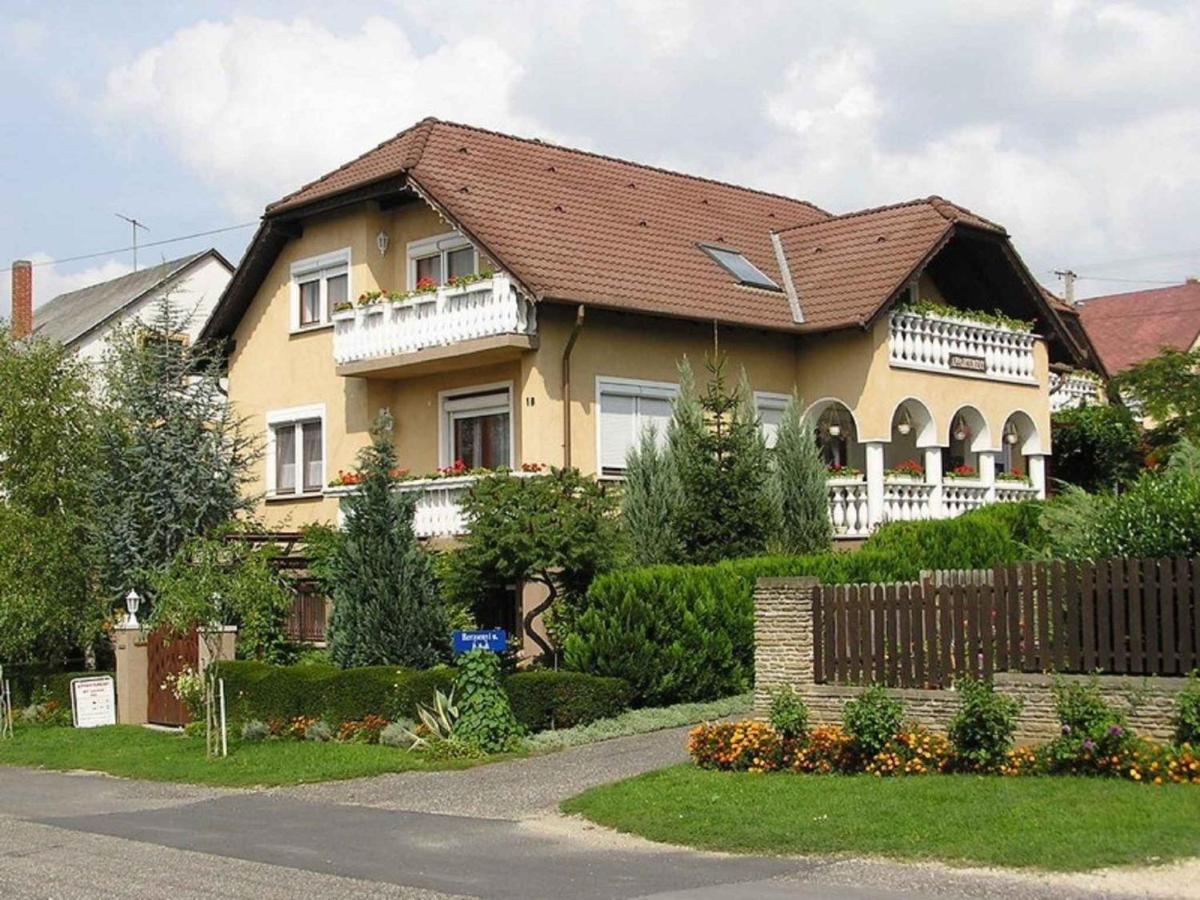 Apartment In Heviz/Balaton 18913 Exteriér fotografie